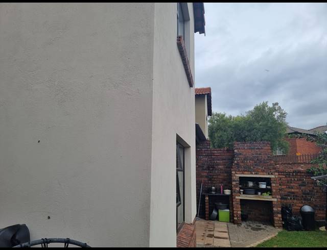 3 BEDROOM TOWNHOUSE FOR SALE IN WATERVAL EAST